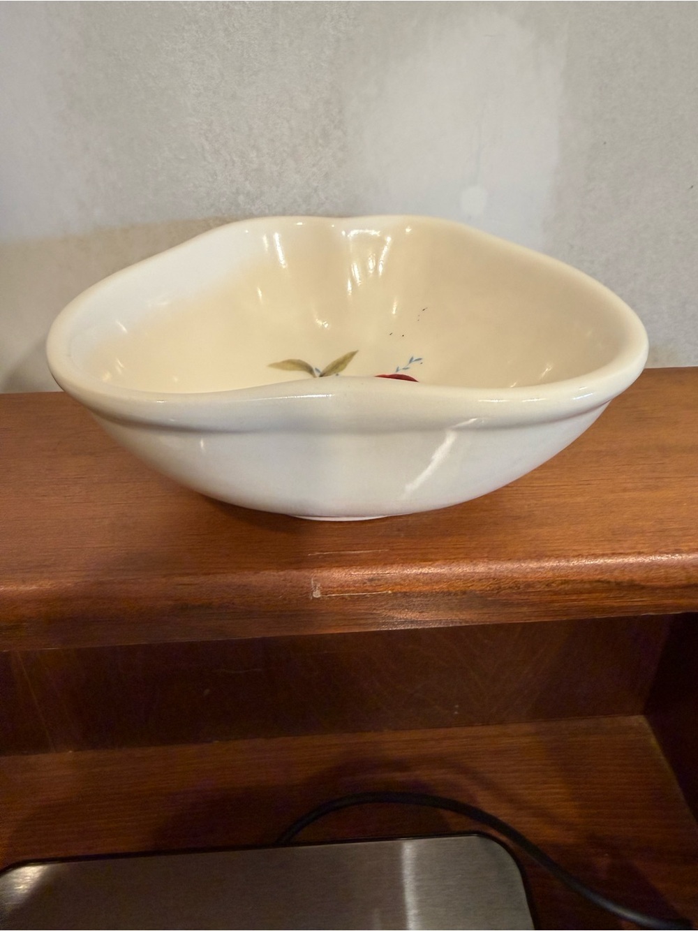 Ceramic Apple Motif Small Bowl - White with Red Apples - Picture 5 of 5